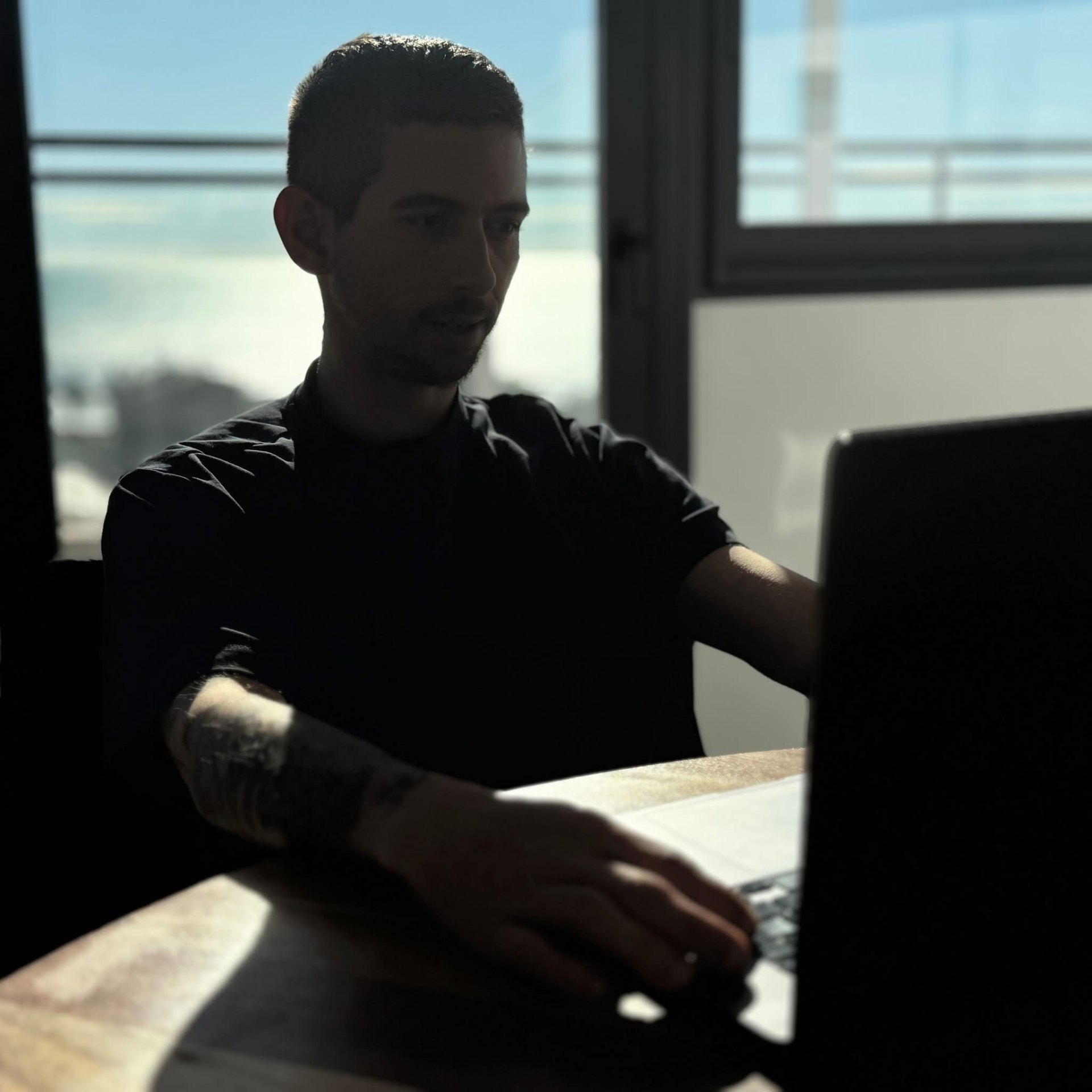 Charlie Jennett, founder of Chat Genius AI, building AI agent systems for UK service businesses